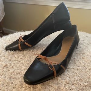 EUC! Cole Haan Black Leather Shoes